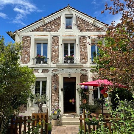 شقة Petit Studio De La Maison Du Bonheur - Rez De Jardin فيليرز سور مارن المظهر الخارجي الصورة